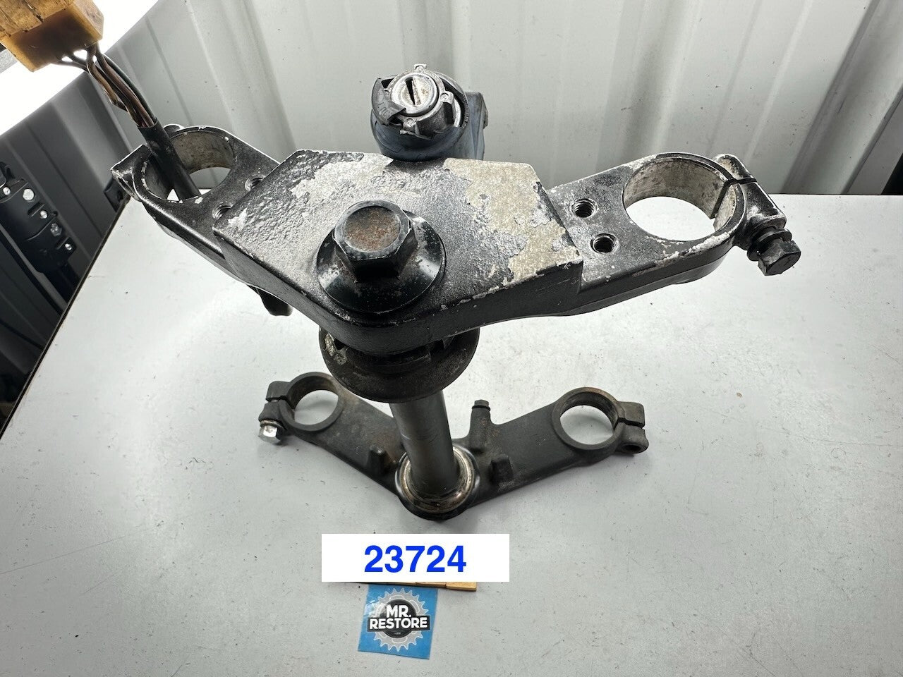 Kawasaki ZZR250 ZX250 EX250 GPX250 Triple Tree Fork Clamp/Ignition Switch (-key)