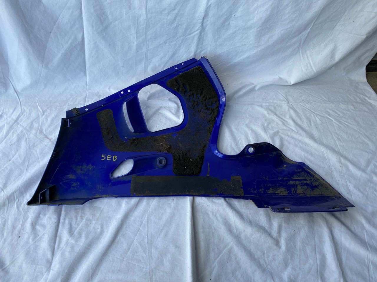 Yamaha R6 YZF 98-02 R/H Lower Fairing Panel 5EB-28395 Blue