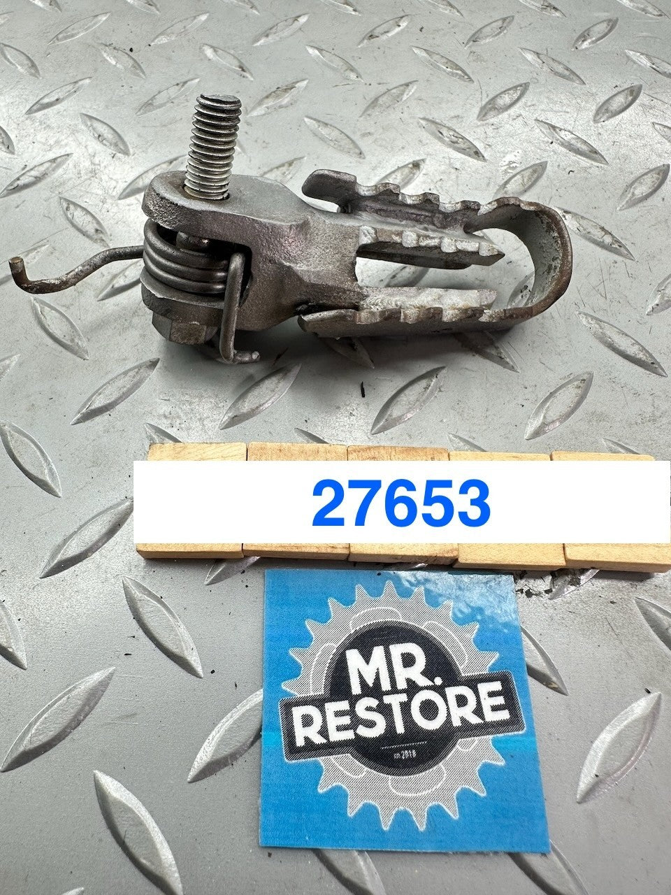 Yamaha TY250 TY175 DT360 DT250 DT175 DT125 DT100 Left Foot Rest Peg & Bolt