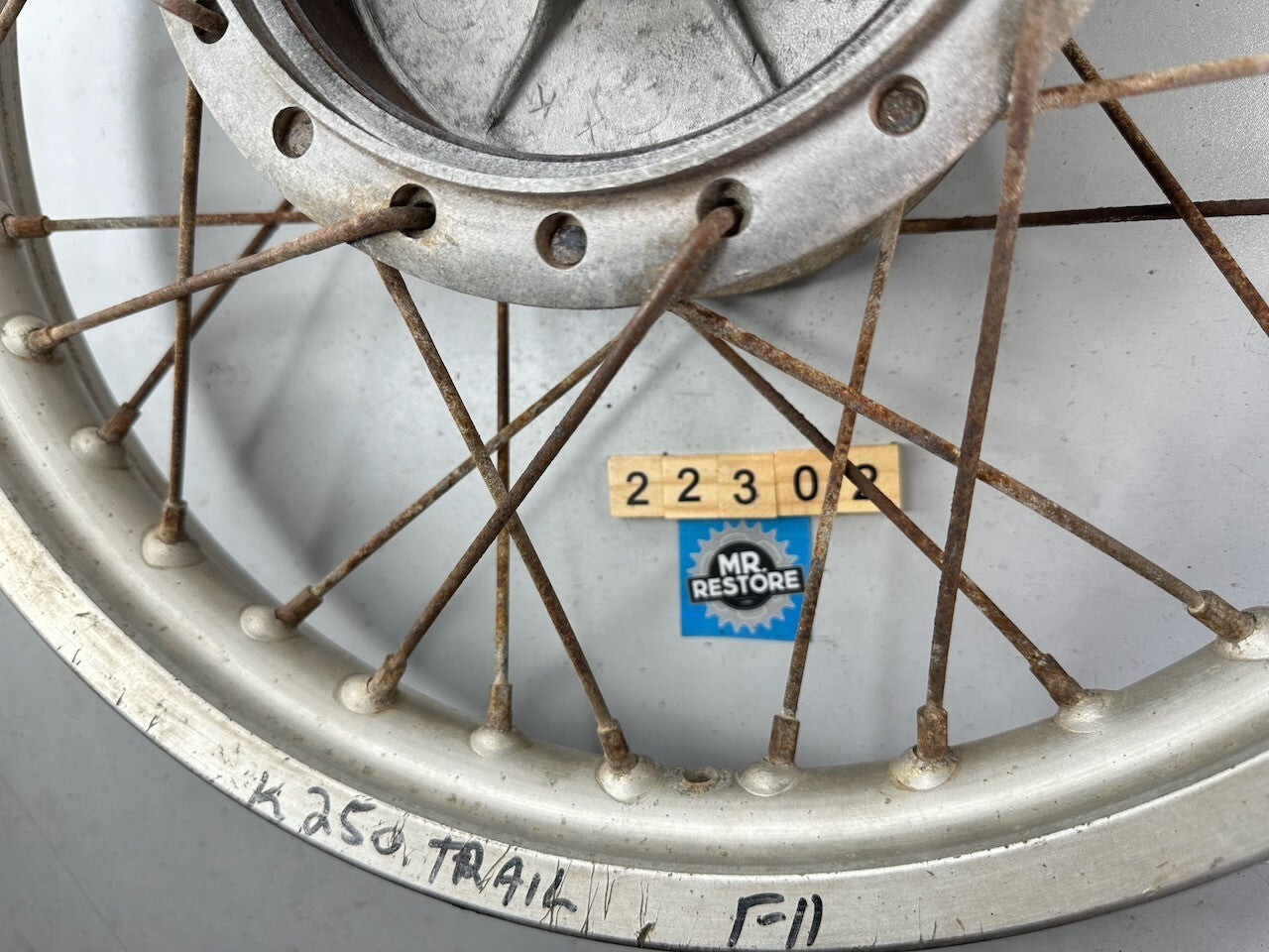 Kawasaki Vintage Motorcycle Dirt Rear Wheel (K250 F-II ?) OEM D.I.D 18x1.85