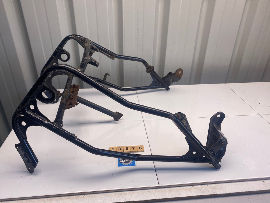 Kawasaki GPZ900R GPZ750R Upper Cowling Body Bracket 11043-1452