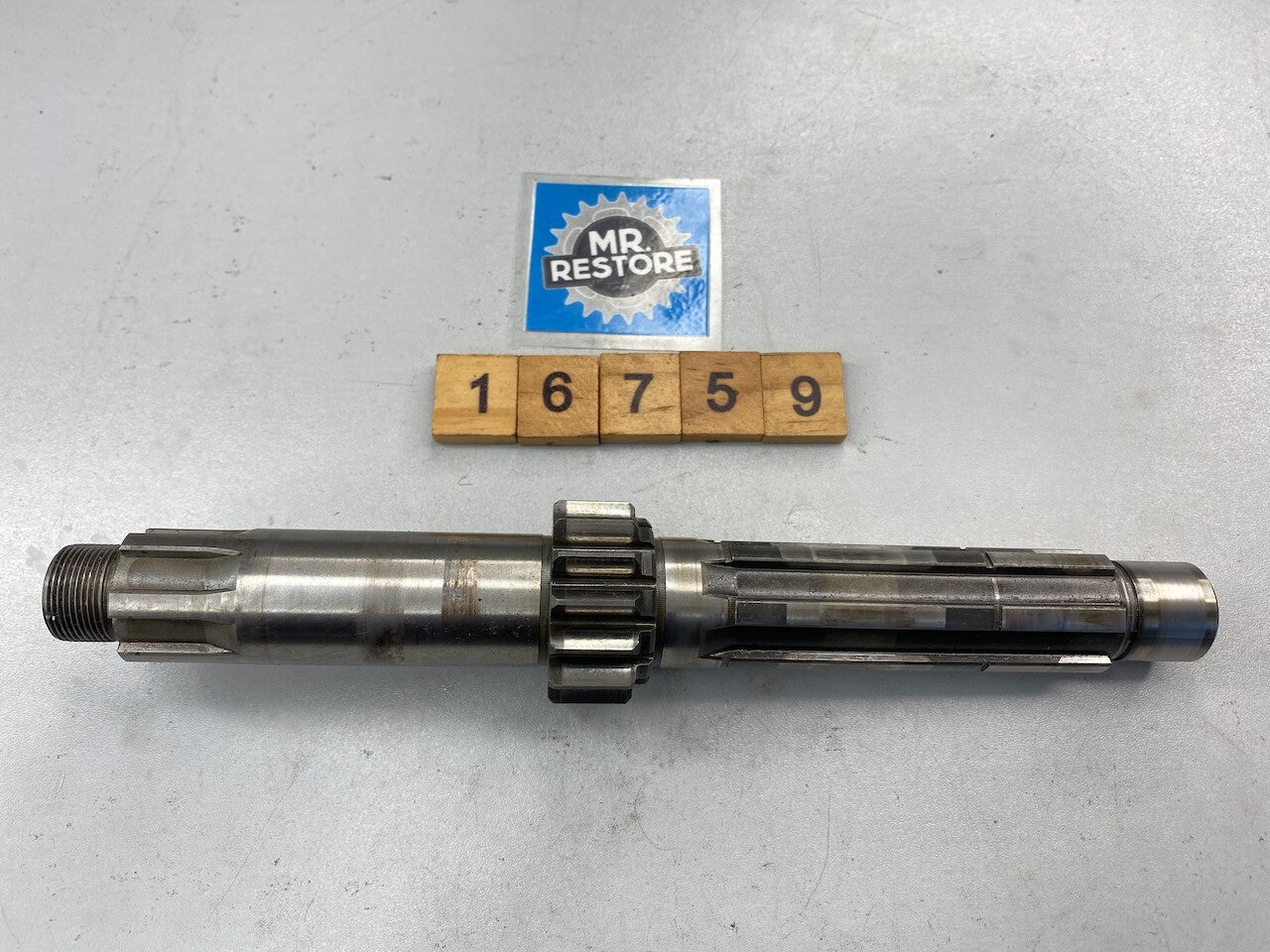 Yamaha RD350LC RD250LC Main Axle (14T) 4L0-17411-01