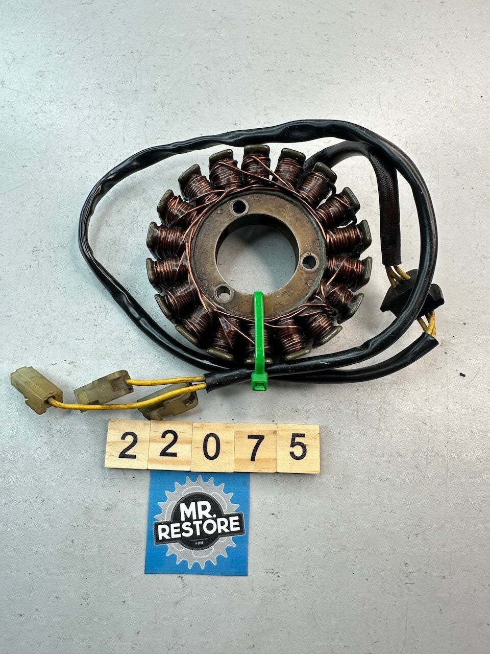 Suzuki GSF250 Bandit GSX250 Across - Stator 31401-11D00