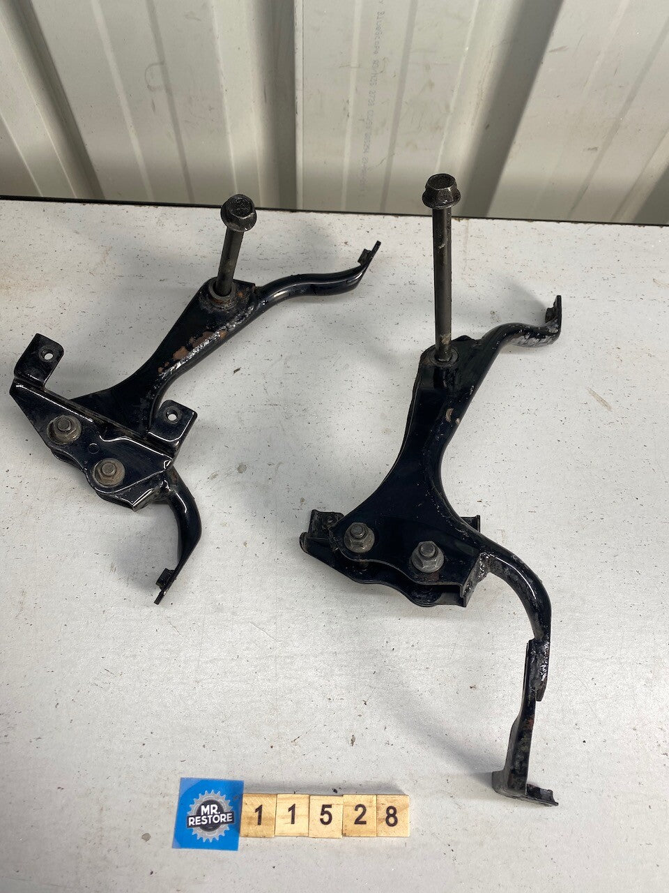 Kawasaki ZZR250 Engine Mounts, Bolts & Nuts