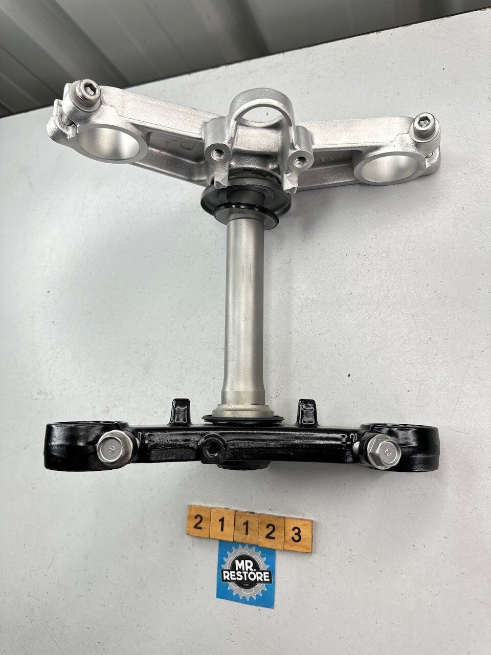 Honda CBR250R MC19 Fork Triple Tree Clamp - (reconditioned)
