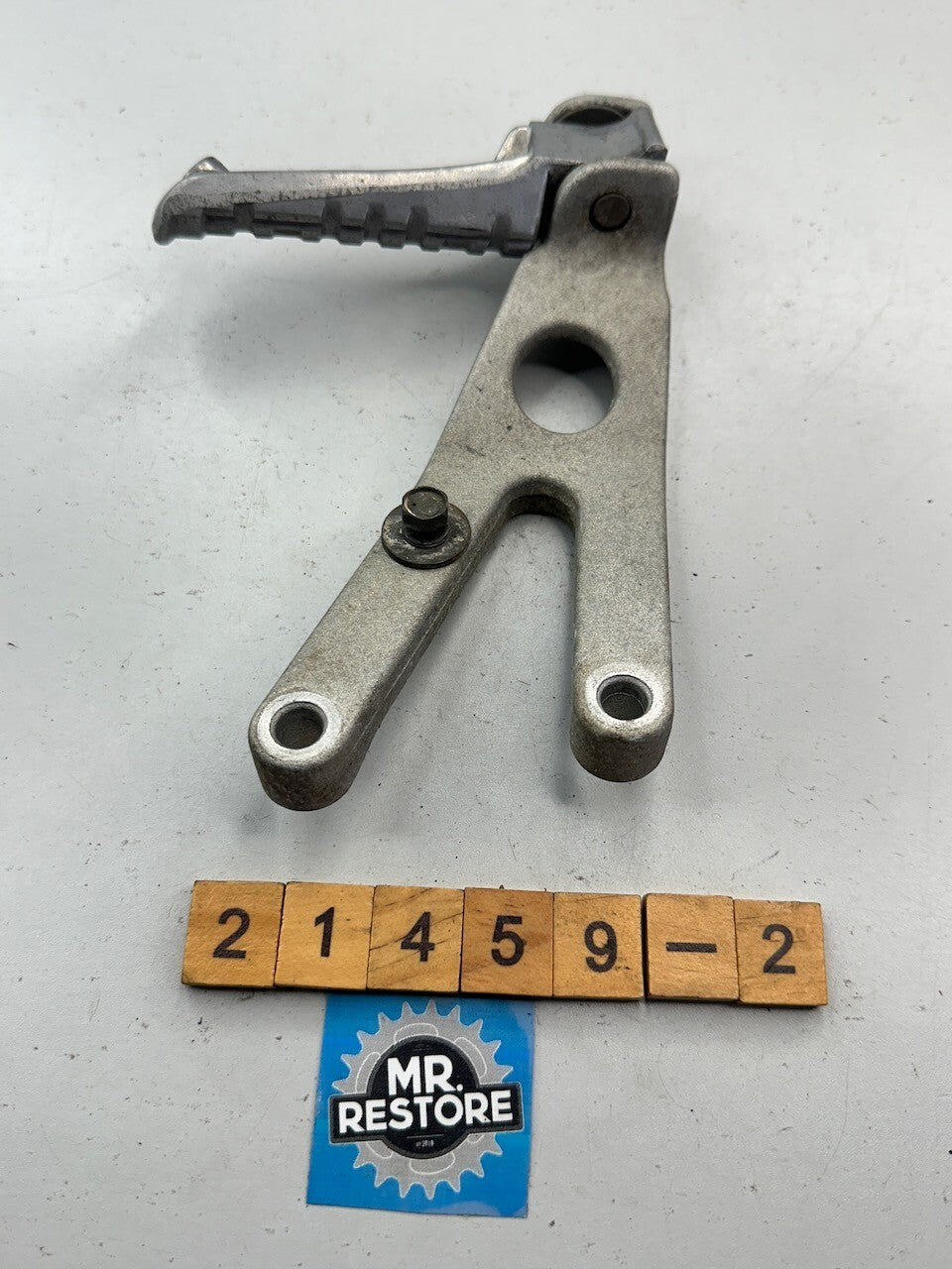 Yamaha TZR250 1KT 2MA Left Pillion Bracket & Footrest 1KT-2741L  1HX-27431