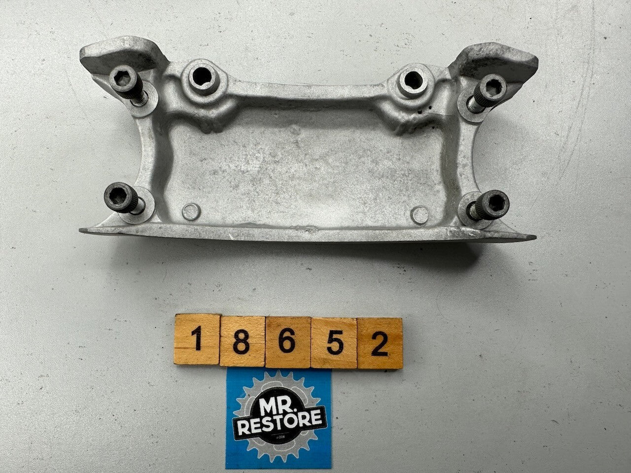 Yamaha XJ900 XJ600 FJ600 Fork Brace 31A-2313A-30-00