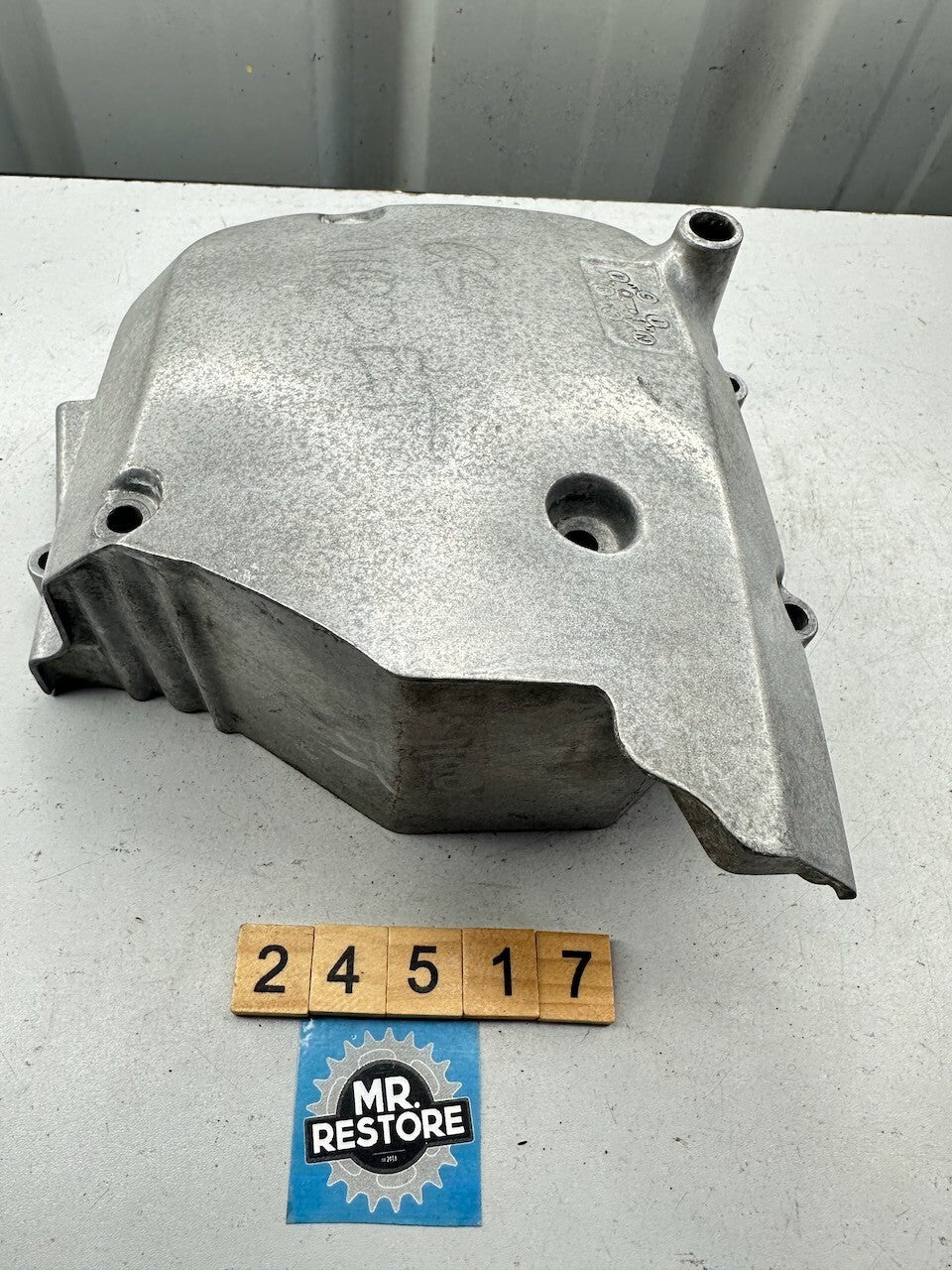 Suzuki GSX1100 GSX1000 GSX750 Engine Sprocket Cover 11360-49201