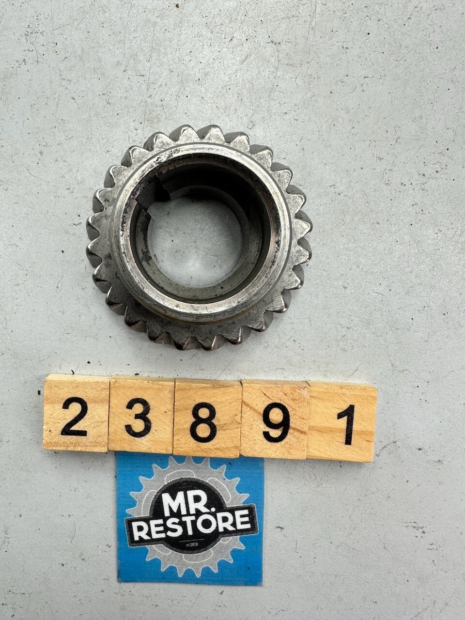 Yamaha YZ250G '80' IT250 '81-82' Primary Drive Gear 3R4-16111 (24T)