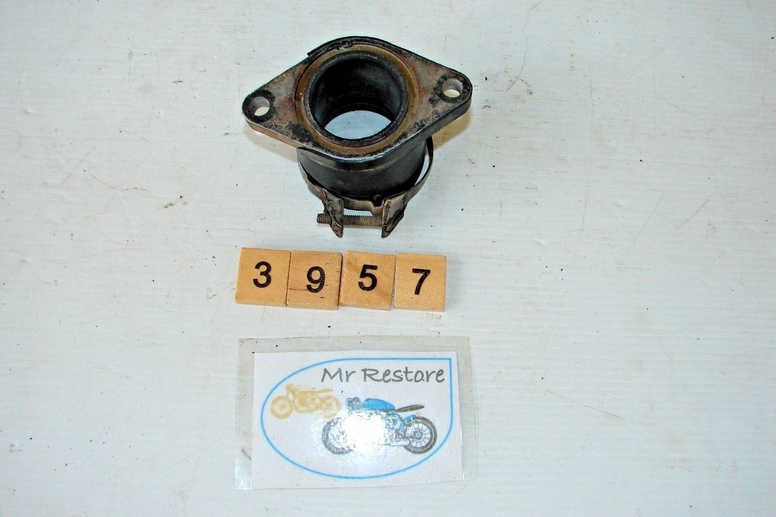 Yamaha XT550 Inlet Manifold Rubber 5Y1-13586-01-00