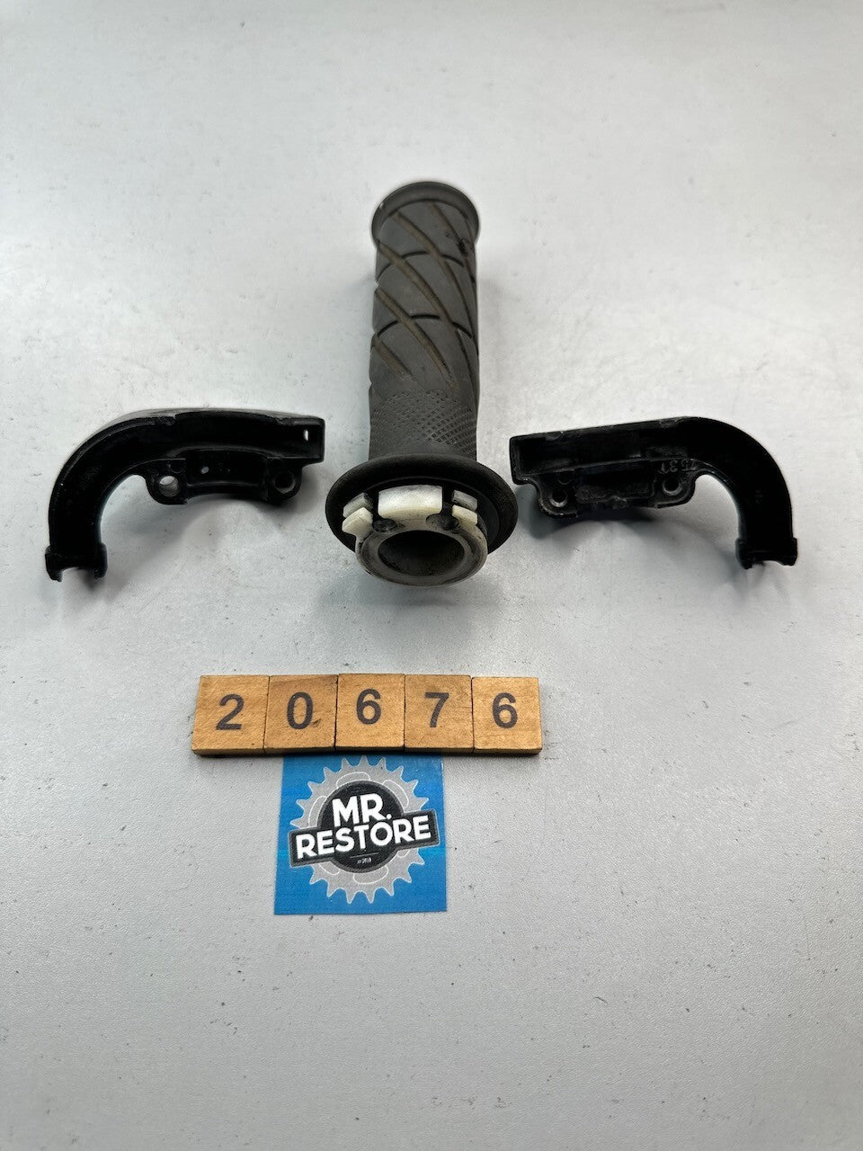 Yamaha YZF600R YZF750 FZR600 Throttle Grip Assy. 4JD-26240  3LN-26270-01