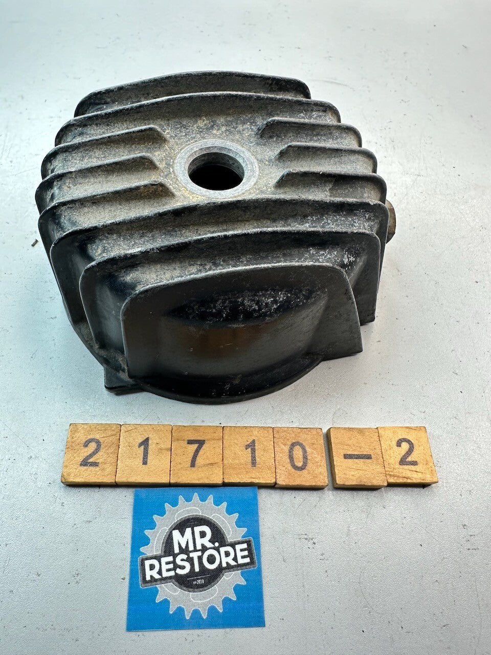 Yamaha XJ1100 XS1100 XS850 XS750 Oil Element Filter Cover 2H7-13447