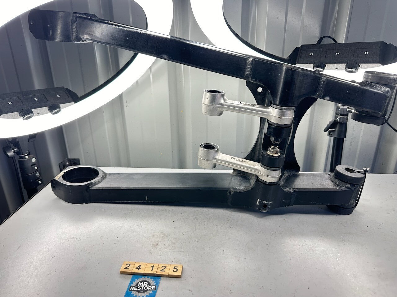 Triumph Daytona Speed Triple T300 Sprint Trophy - Swingarm & Linkage