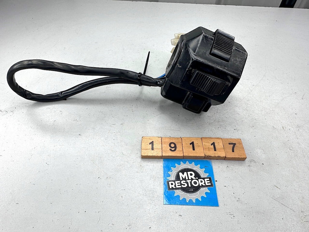 Yamaha RZ250 RZ350 RD250LC RD350LC YPVS R/H Handlebar Switch 29L-83975