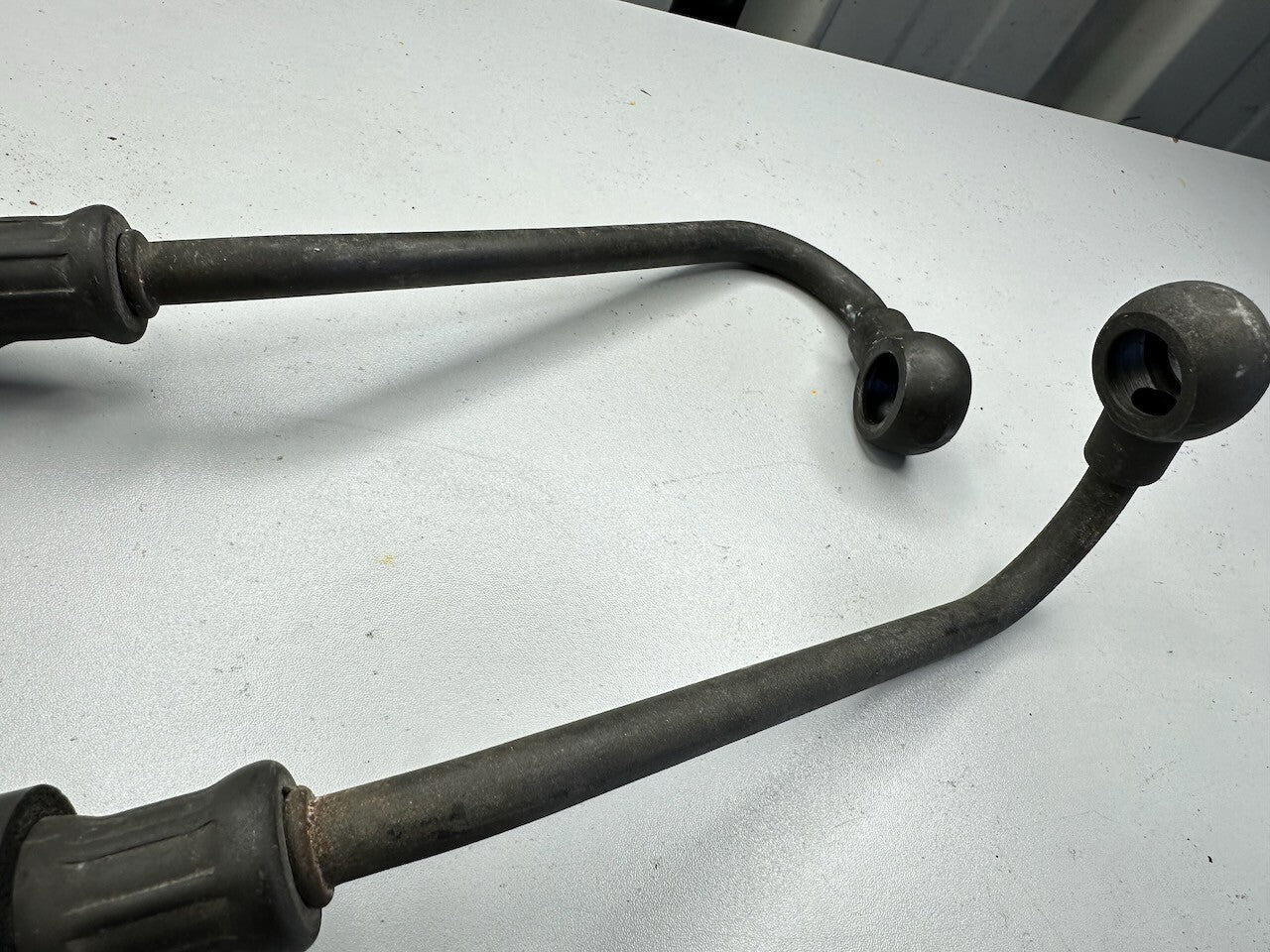 Suzuki GSX600F '88-96' Pair Oil Cooler Hose Line Pipes 16460-19C02 16470-19C01