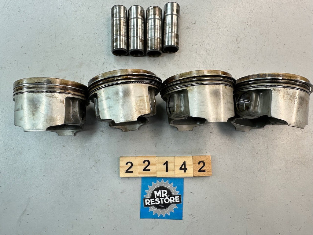 Yamaha YZF600R Thundercat 1996-2007 4TV - OEM Standard Size Pistons x 4