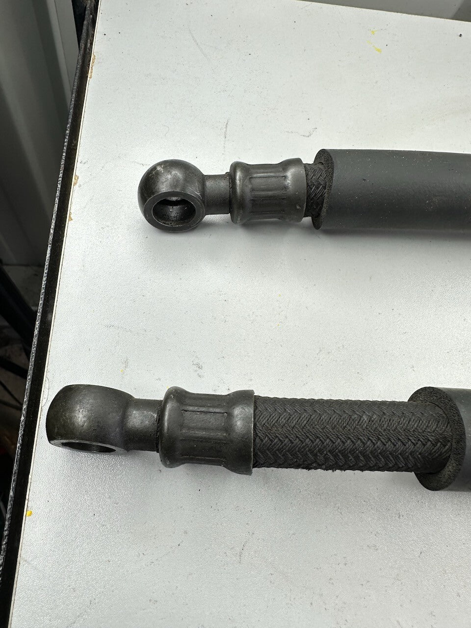 Suzuki GSXR750 '88-90' Pair Oil Cooler Hose Line Pipes 16460-17D00 16470-17D10
