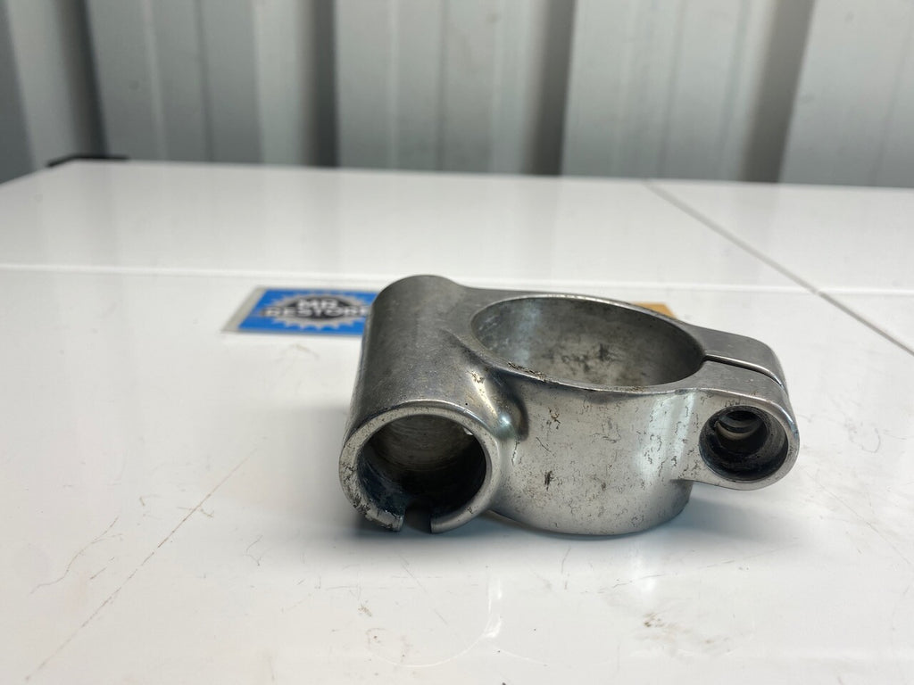 Kawasaki ZX9-R ZX6-R L/H Handlebar Mount Holder 46012-1278