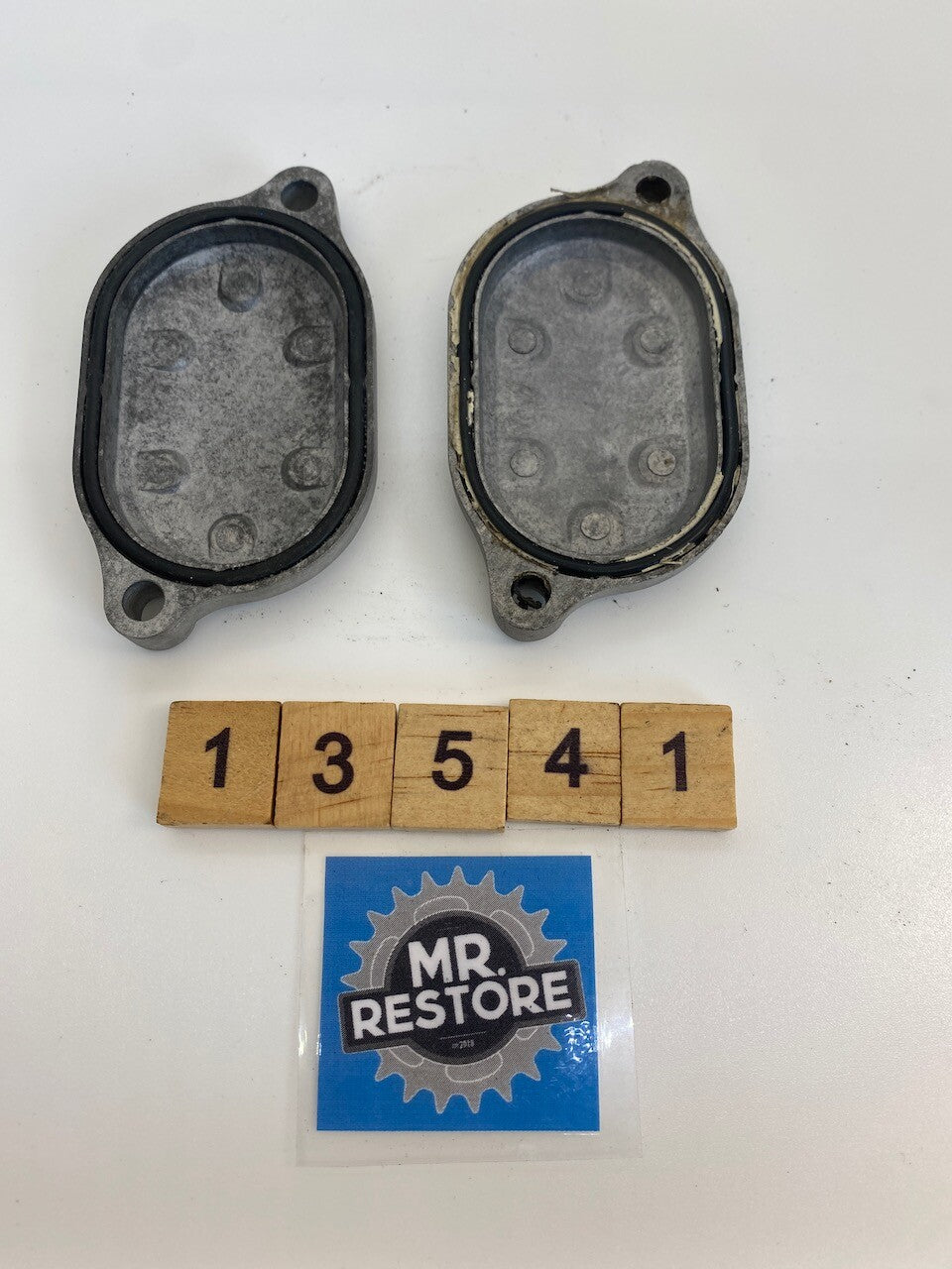 Honda CB250RS Cylinder Head Tappet Caps Covers (pair)