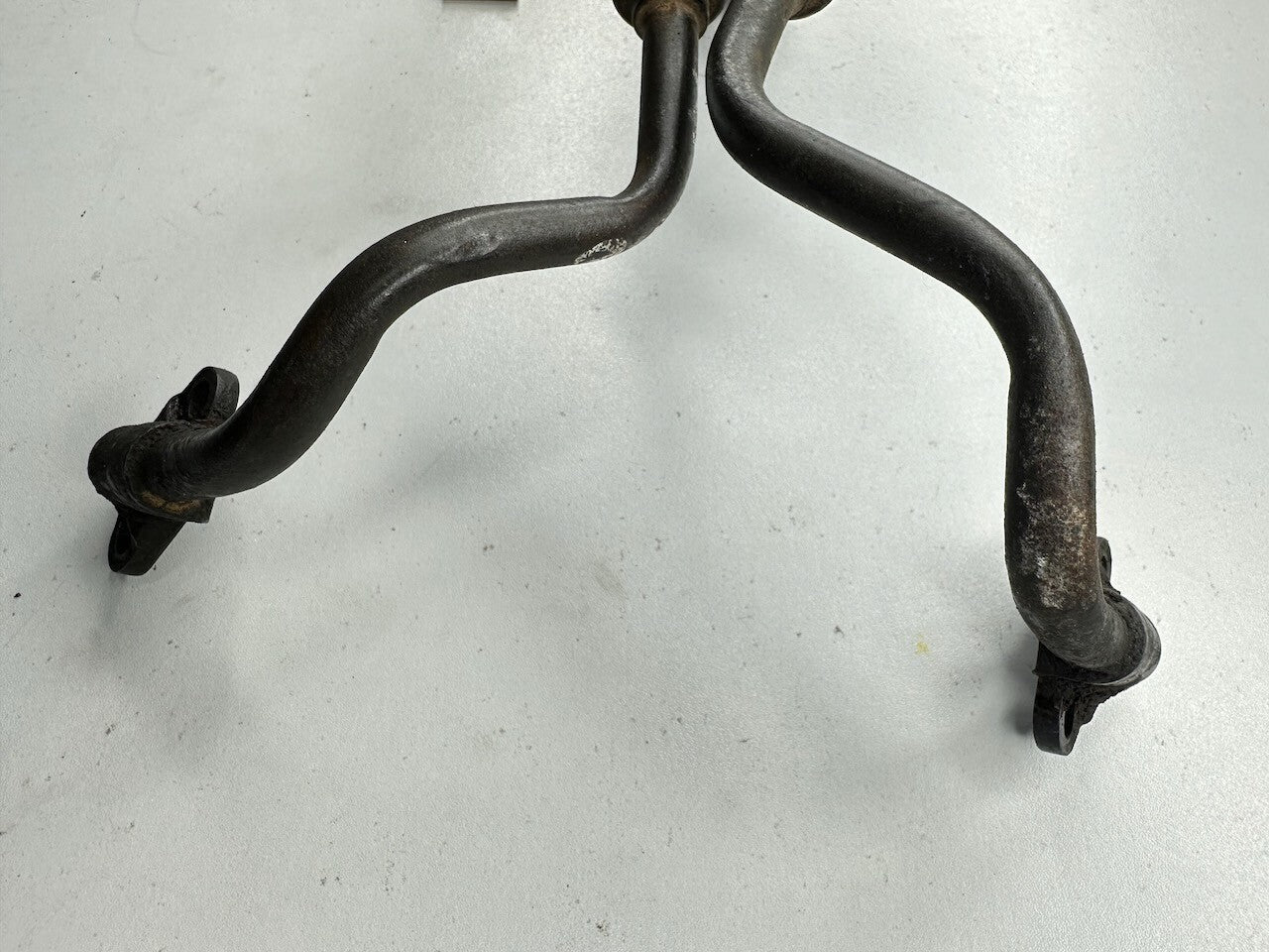 Yamaha XJ900 '83-90's' Oil Cooler Hose Line Pipes & Clamp (Pair)