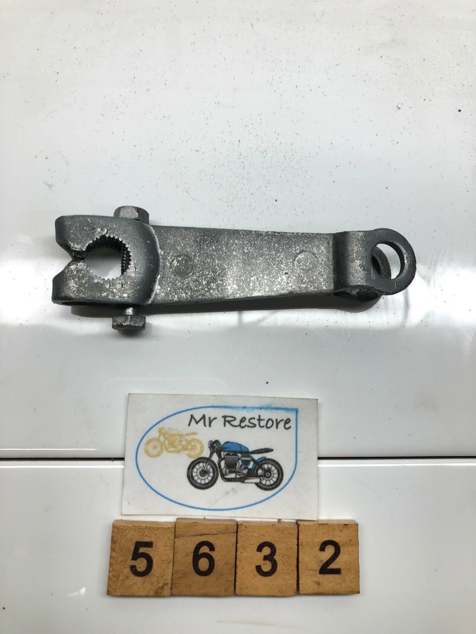 Suzuki GT 200 X5 Rear Brake Actuator Lever & Bolt