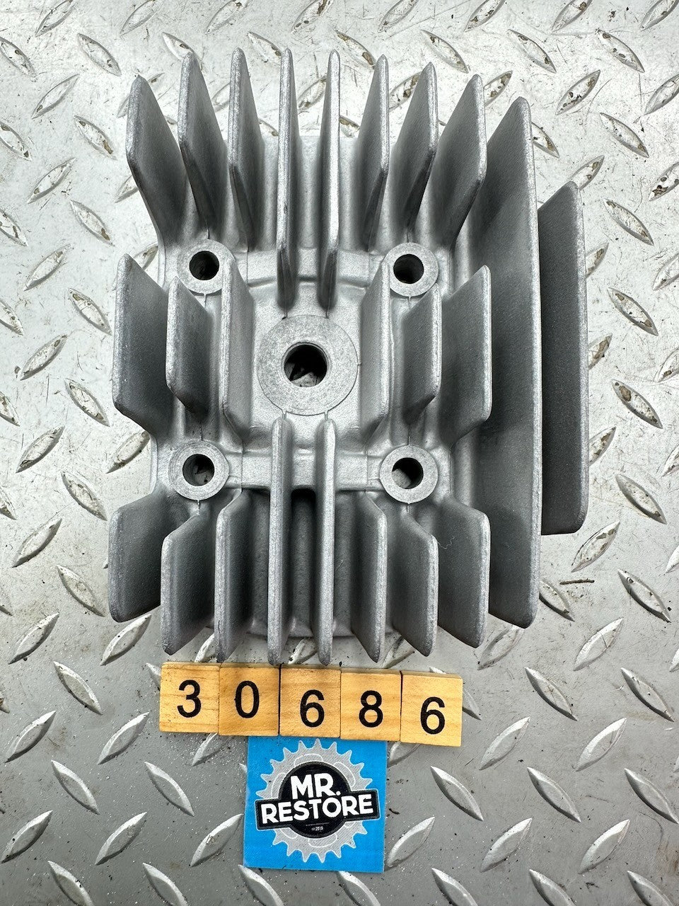 Kawasaki KH250 S1 Mach 73-75 Left & Right Cylinder Head 11001-093