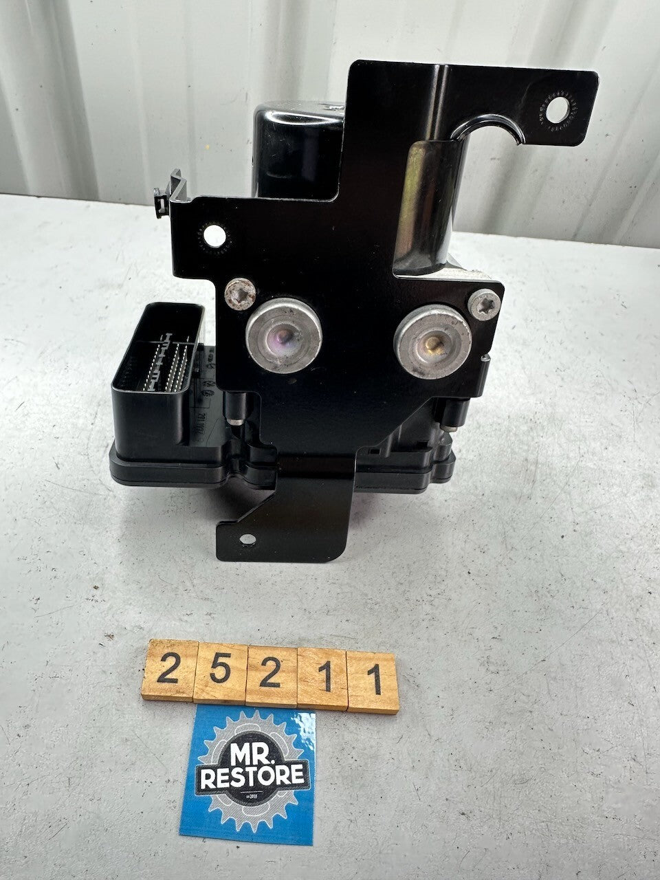 BMW K1300R Pressure Modulator Pump Integral ABS 7715107