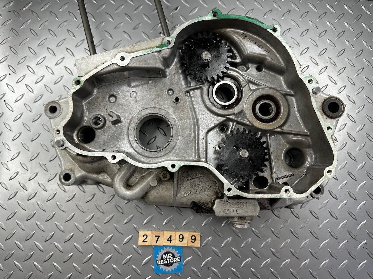 BMW F650GS '1999-07' Pair of Crank Cases