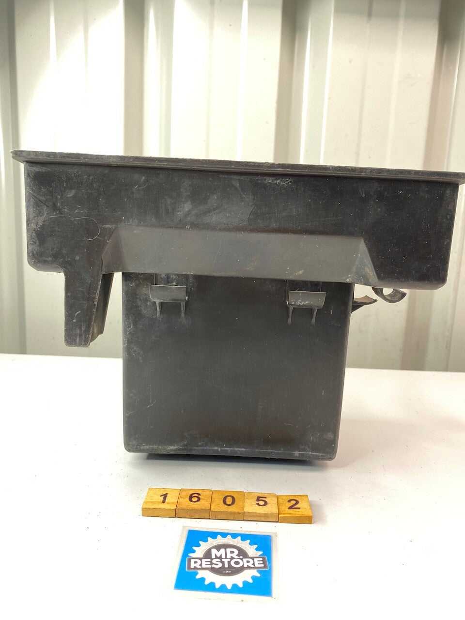 Kawasaki GPZ900 R ZX900 Battery Case Holder 32097-1102
