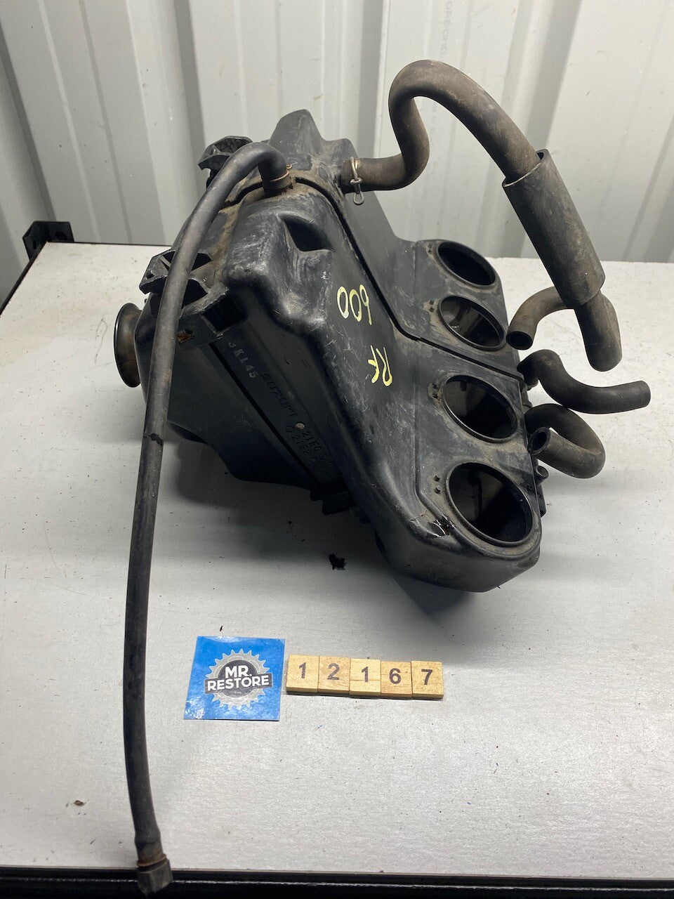 Suzuki RF900 Air Box Air Cleaner, Inlet Tube & Hoses