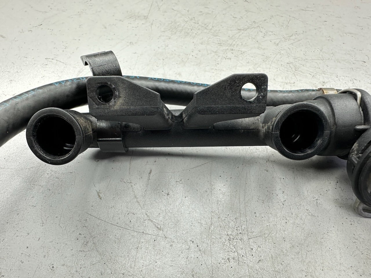 BMW K1300R Injection Injector Rail Assy. 13537671554