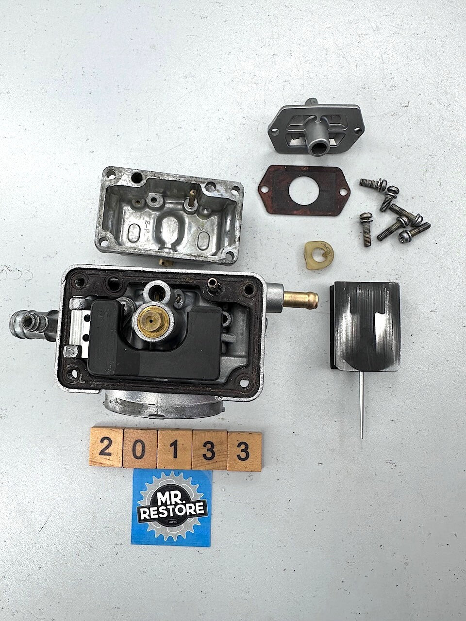 Suzuki RG500 RG400 OEM Carburettor Carb (Rear Left)