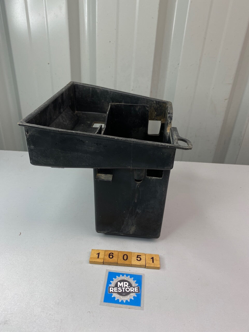 Kawasaki GPZ900 R ZX900 Battery Case Holder 32097-1102
