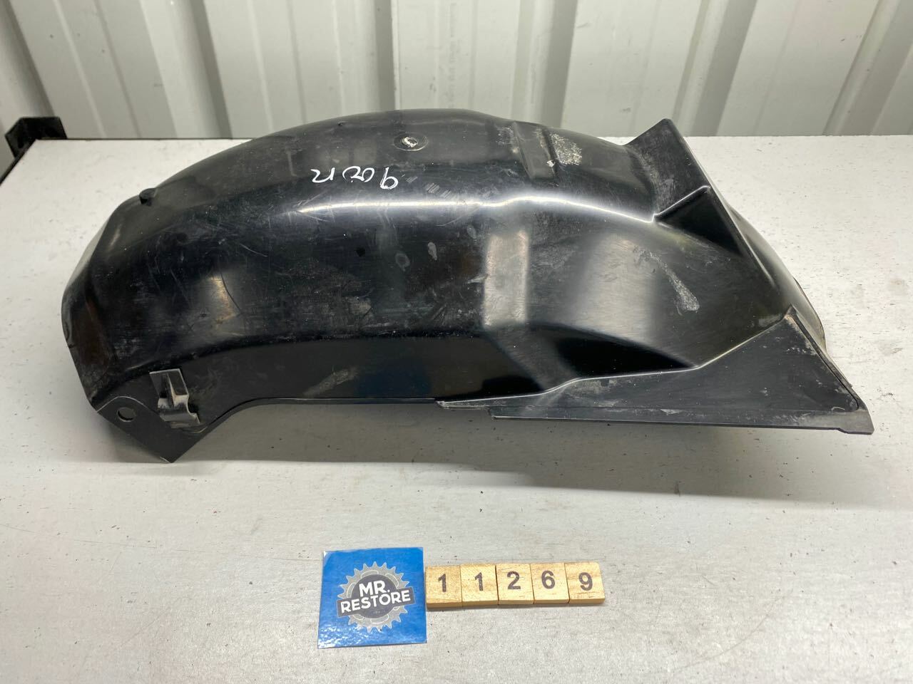 Kawasaki GPZ900R ZX900 GPZ750R Rear Fender Under Guard
