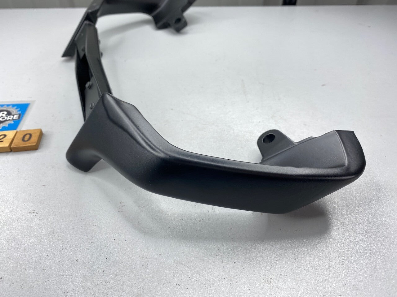 Yamaha FJ1200 Pair Rear Grab Handles & Bracket 3CW 3CX 3CV 1988-90  - Repainted
