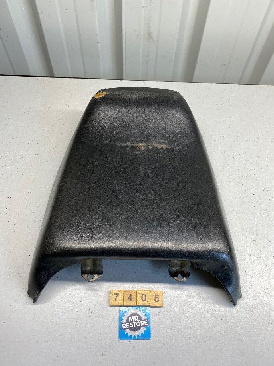 Suzuki GSXR1100 1990 45300-17C-01 Pillion Seat