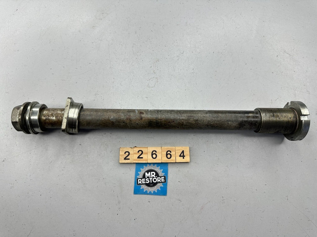 Kawasaki ZX750 ZX7R ZX9R ZX900 Swingarm Pivot Bolt Axle  33032-1173