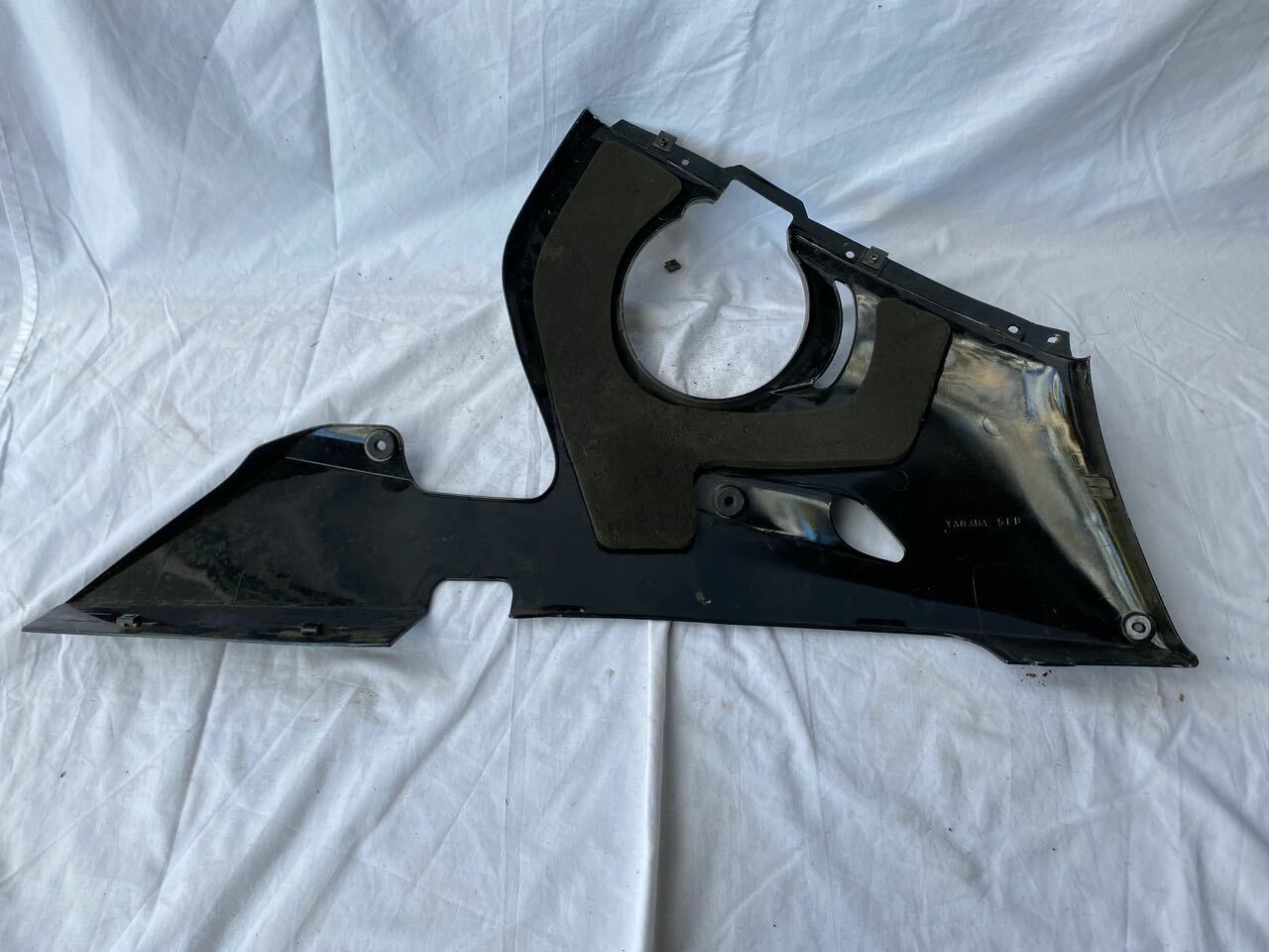 Yamaha R6 YZF 99-01 R/H Lower Fairing Panel 5EB-28385 Black