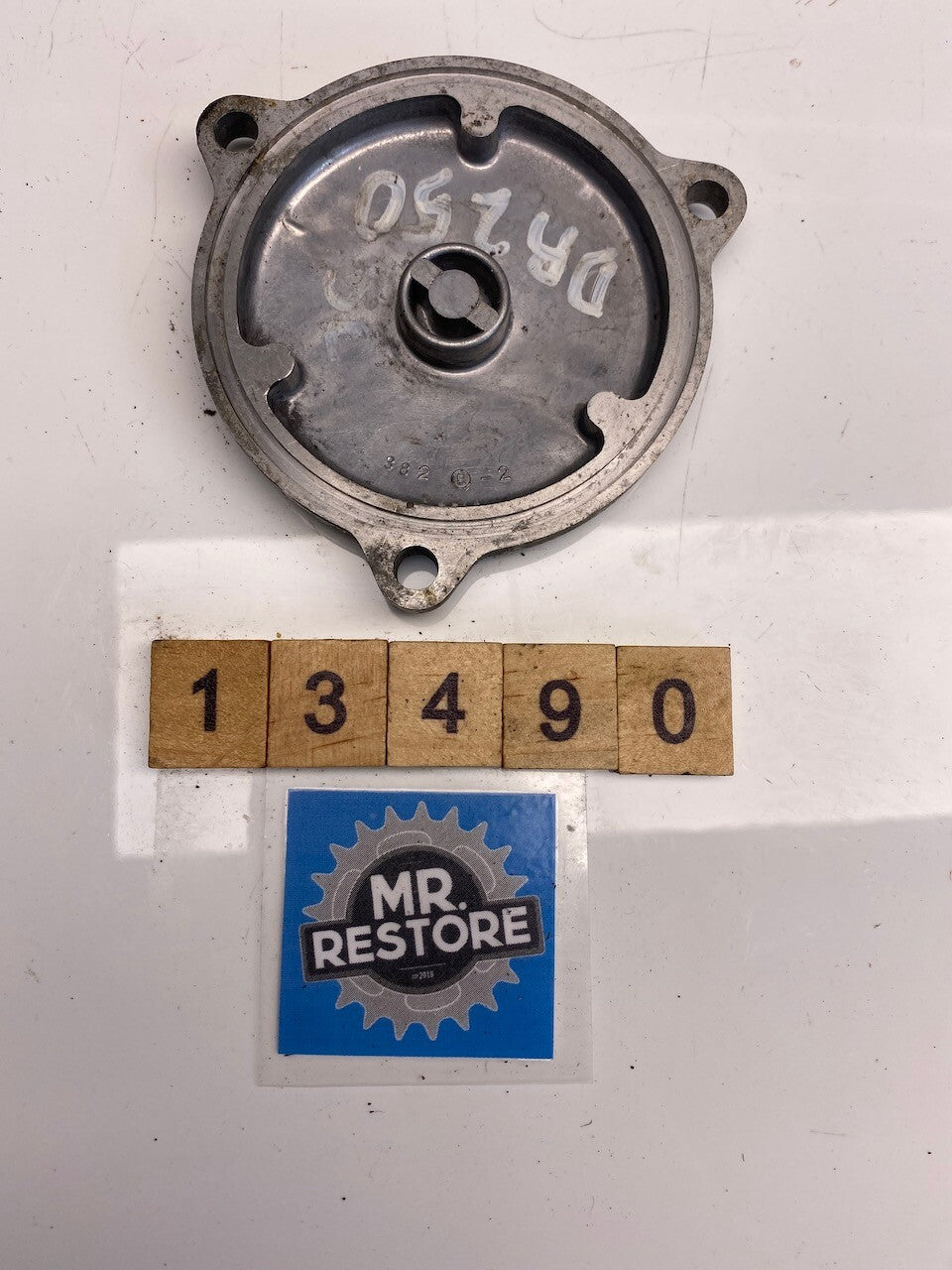 Suzuki DR250 OEM Oil Filter Cover