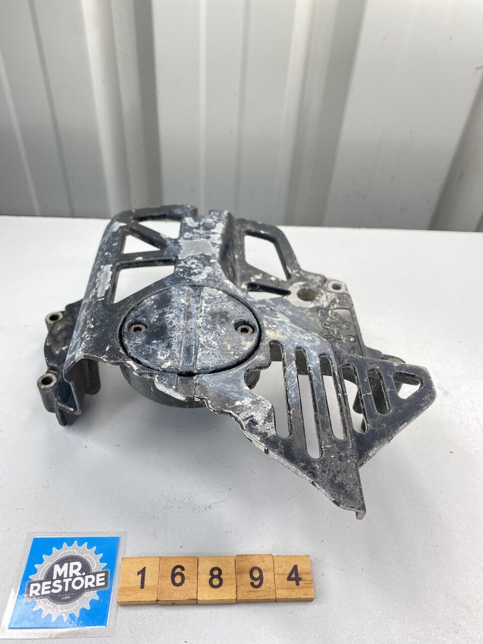 Suzuki GSXR400 1984-85 Engine Sprocket Cover 