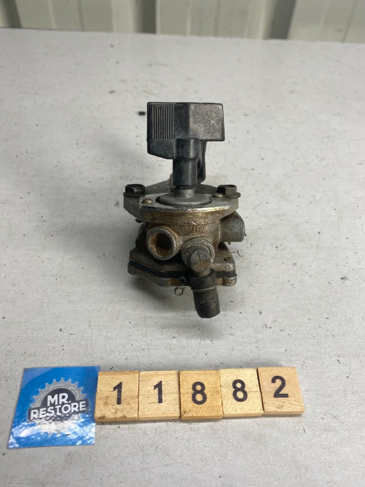 Honda VF750 Fuel Tap Petcock & Bracket
