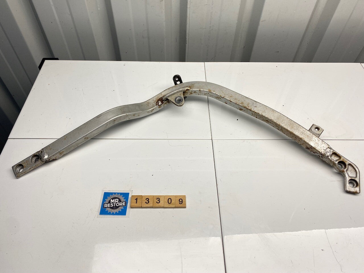 Yamaha FZR250 2KR Frame Down Tube 1HX-21140-01-35