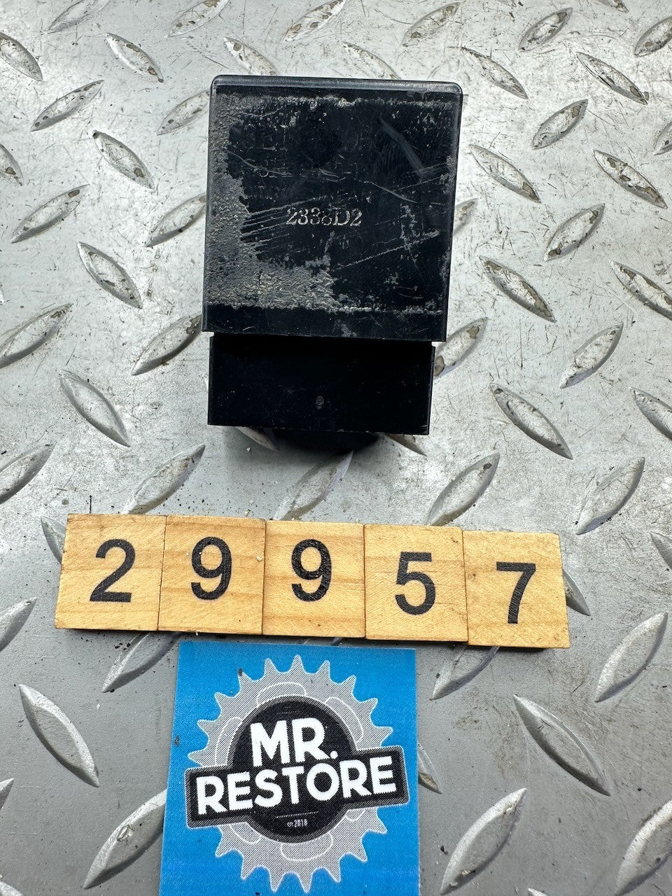 Yamaha Many Models - Fuel Pump Relay 3EN-81950  3EN-81950-00  2338D2