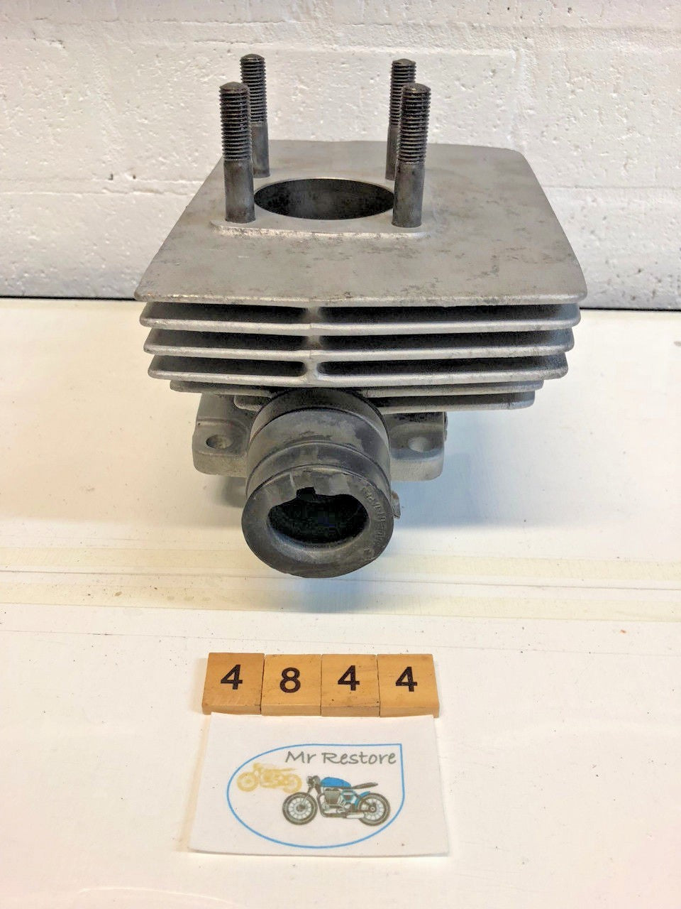 Suzuki GT380 R/H Cylinder on original 54mm - Bead Blasted