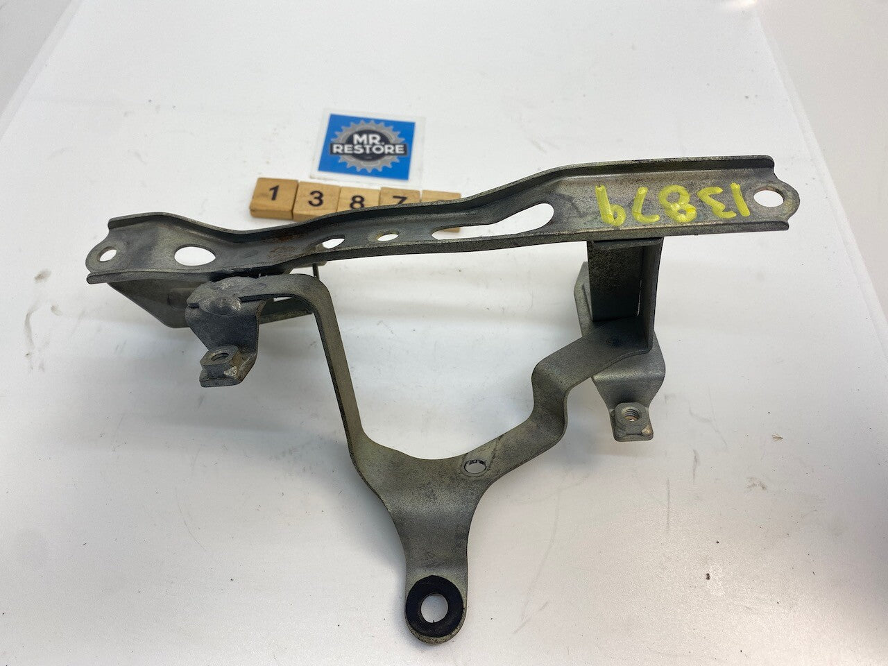 Honda CBR1000F Thermostat Housing Bracket - 1987-1988