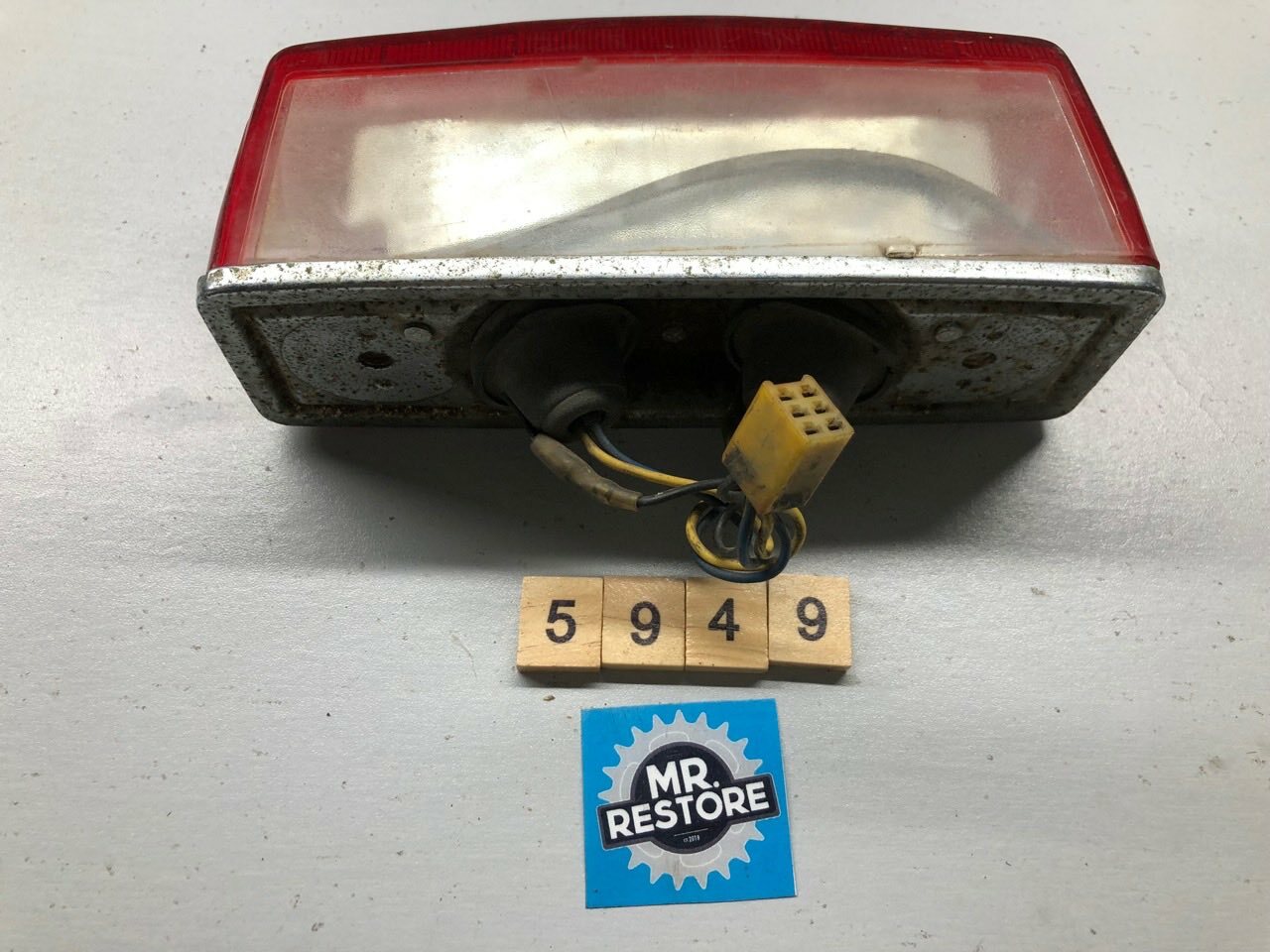 Yamaha XV1000 Rear Tail Light & Loom with Original Stanley Lens