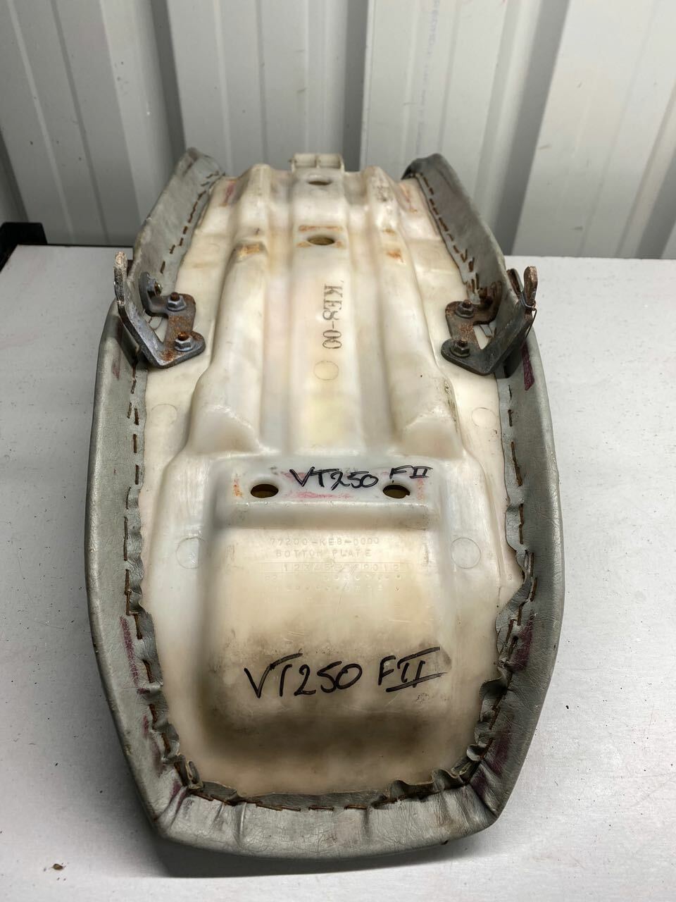 Honda VT250 FII Seat - 77200-KE8-000