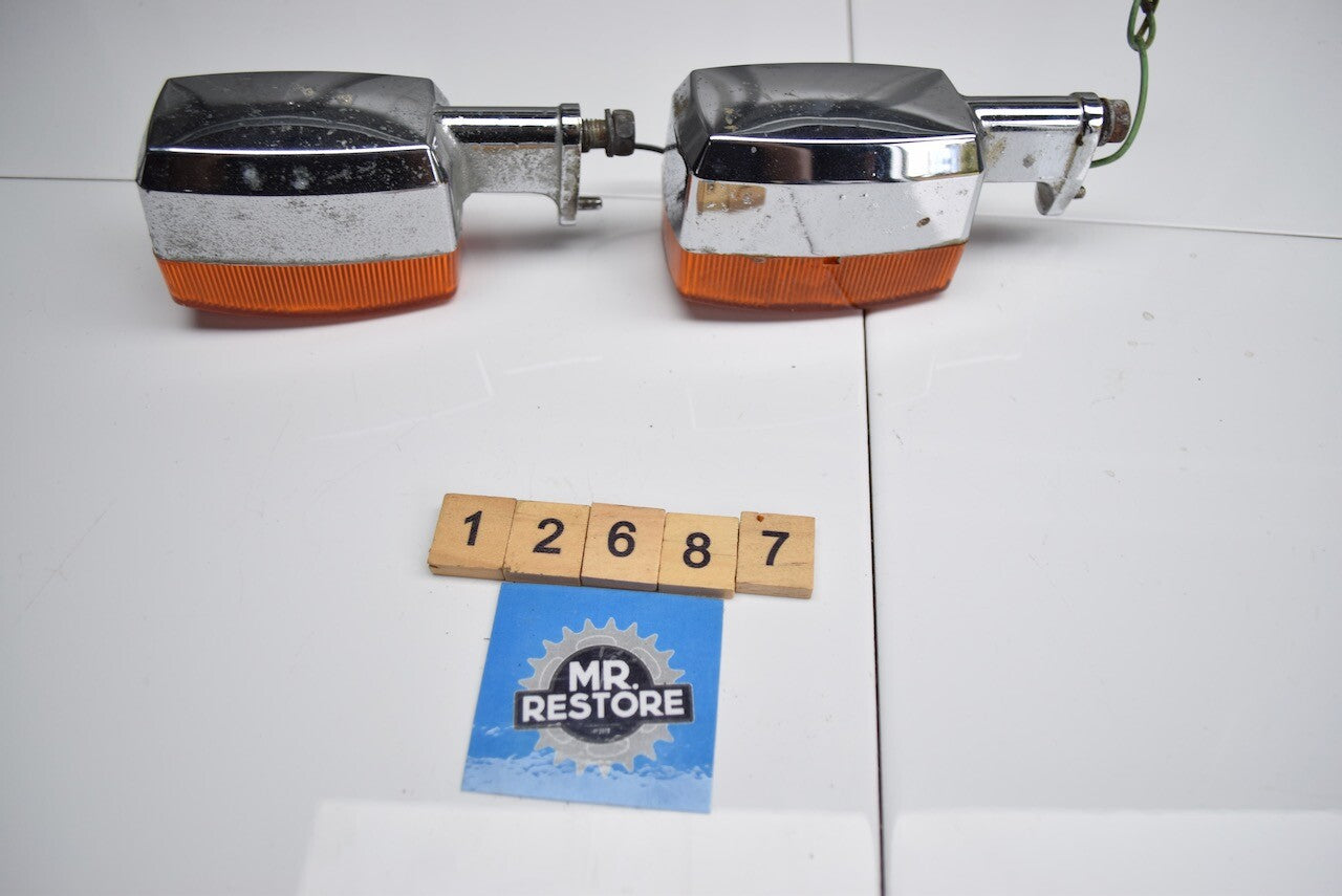 Suzuki Classic Vintage Motorcycle Tokai Denso OEM Pair of Indicators - 35600-11