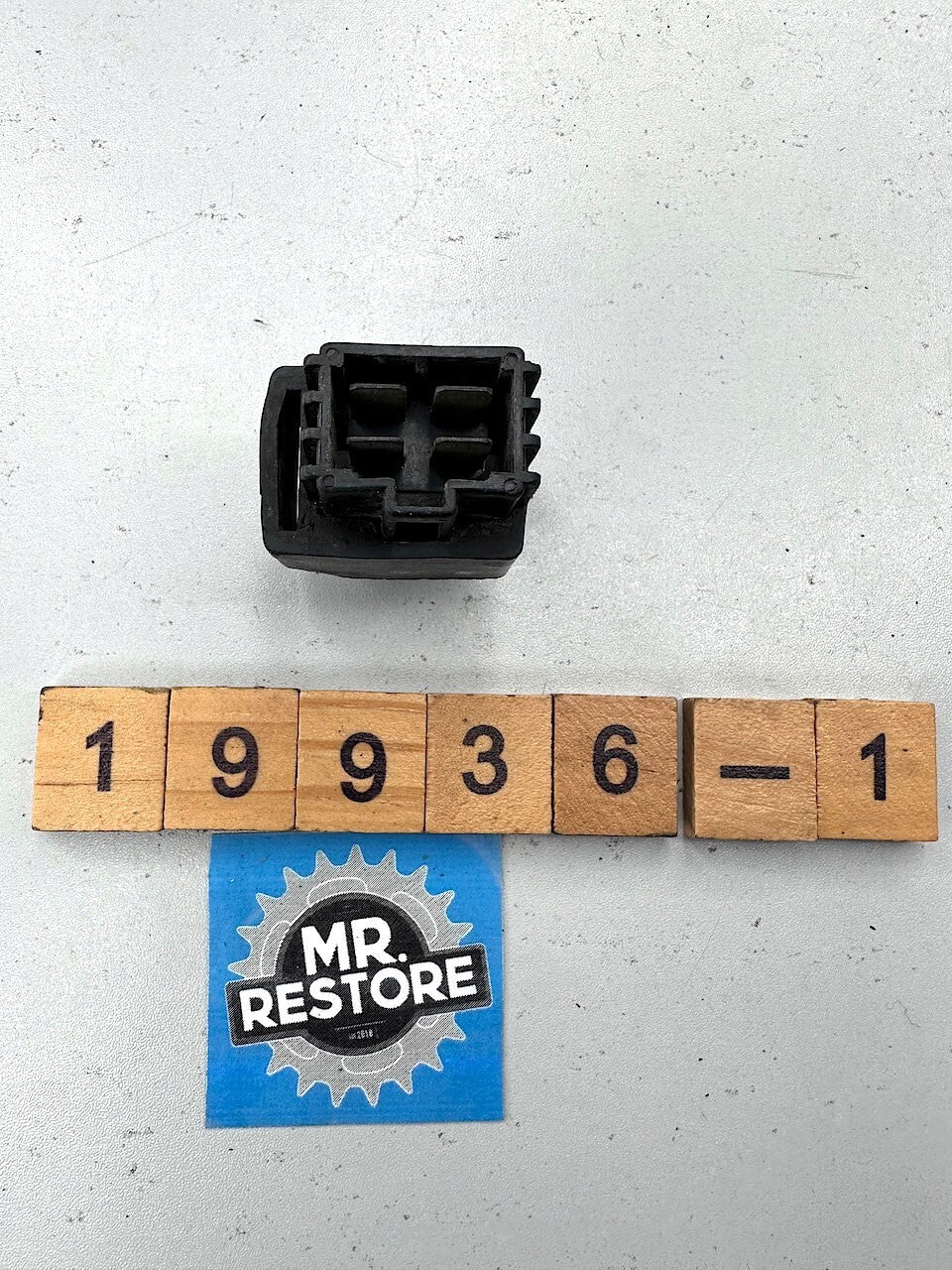 Suzuki RGV250 10A Head Tail Light Fuse Box