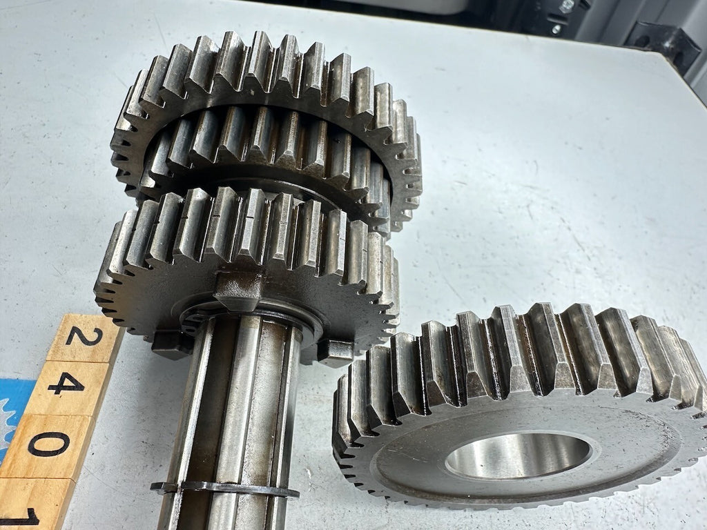 Kawasaki Z1000 KZ1000 MKII '77-81' Transmission Output Shaft & Gears 13131-038